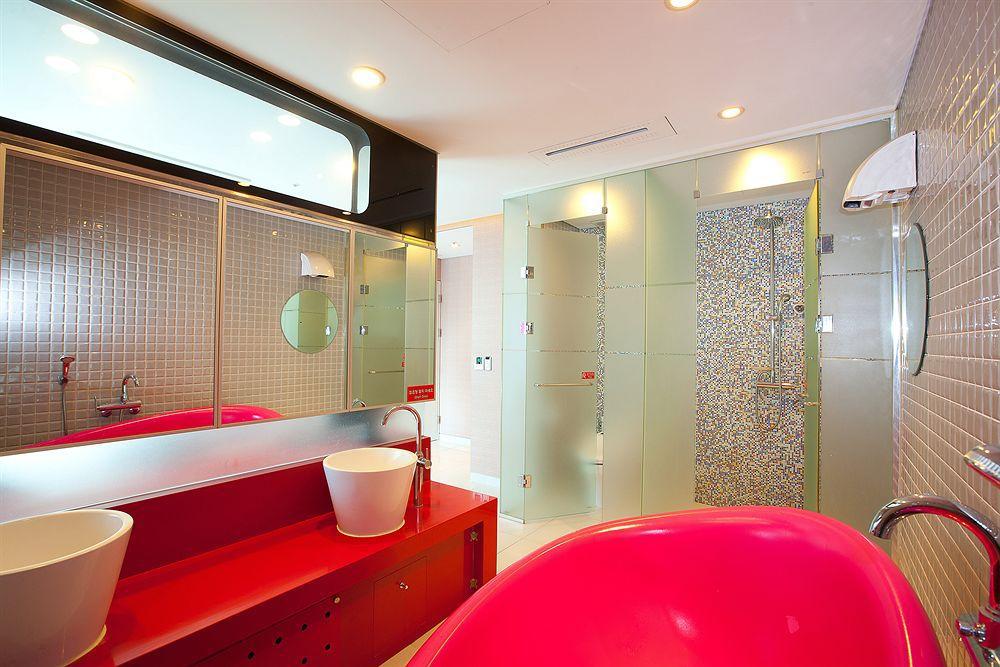 R Hotel Seoul Bagian luar foto